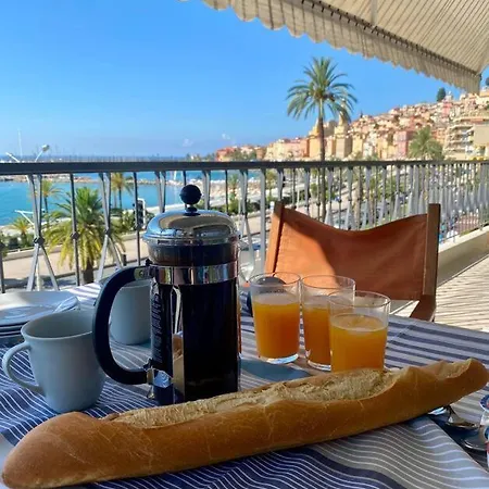 Le Garavan-vue Mer-plage-clim-terrasse * مينتون