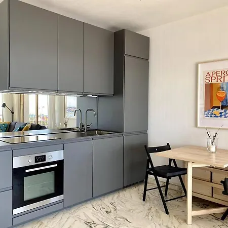 Apartman Le Garavan-vue Mer-plage-clim-terrasse *