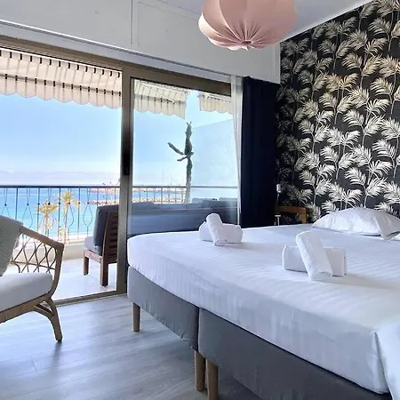 Le Garavan-vue Mer-plage-clim-terrasse Apartman