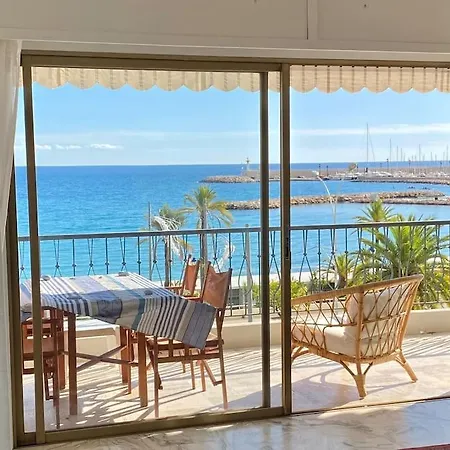 Le Garavan-vue Mer-plage-clim-terrasse Apartment Menton