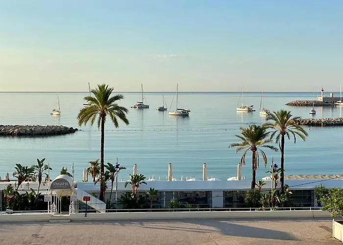 Le Garavan-vue Mer-plage-clim-terrasse Apartamento Menton